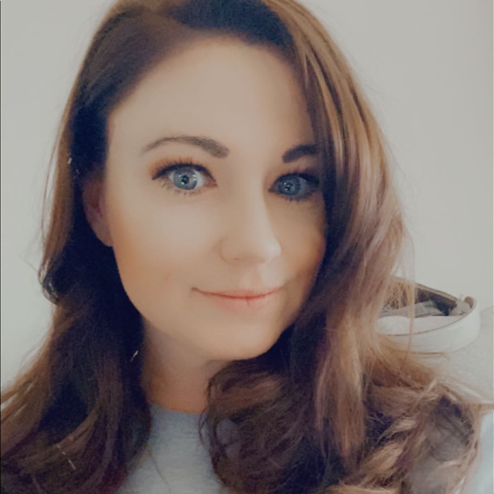 Meet your Posher, Stephanie